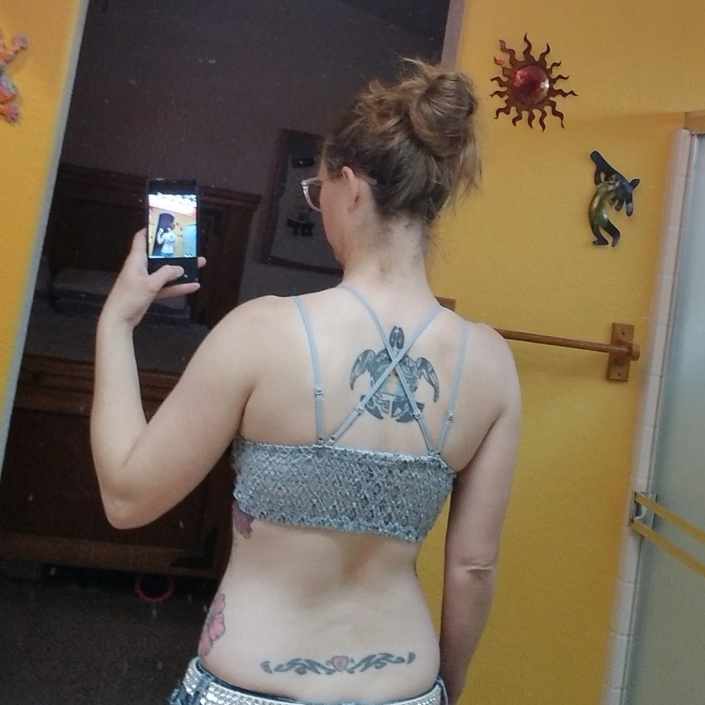 Grey crochet lace bralette - Picture 8 of 9